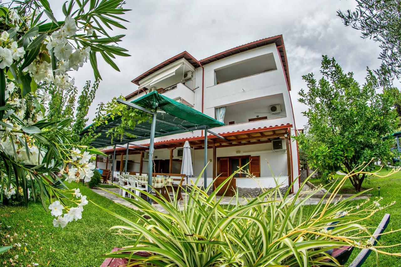 Fantasia Studios And Apartments Neos Marmaras Esterno foto
